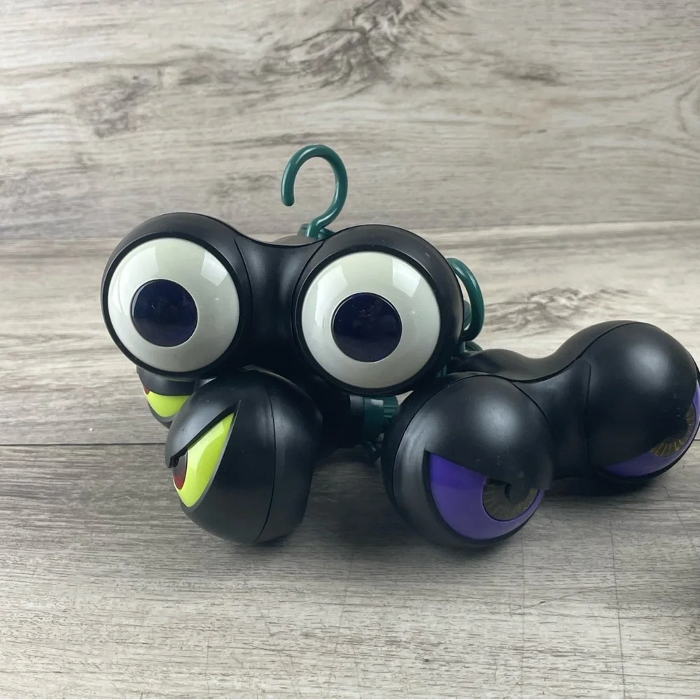 2 Halloween Light-Up Eyeball String Lights – Spooky Novelty Décor Tested / Works